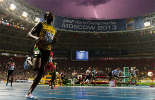 11 août 2013. Un éclair déchire le ciel au-dessus du stade Lushniki à Moscou au moment même où Usain Bolt remporte le 100 mètres des Championnats du monde. Pour beaucoup, c'est "la photo de sport du siècle"